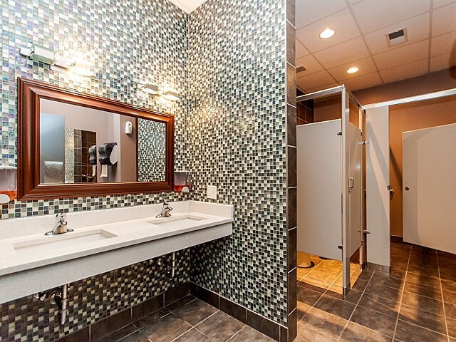 More Photos Of 4651 N Greenview Ave, Chicago Apartments For Lease