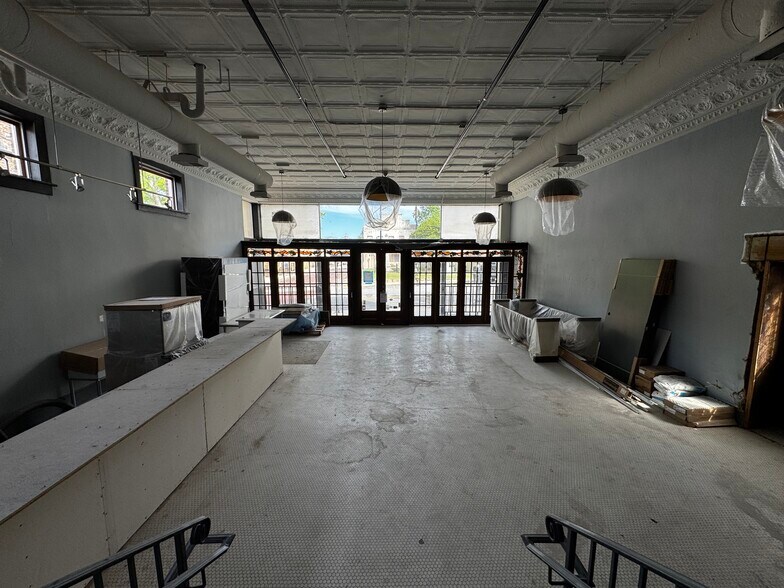 More Photos Of 1100 Main St, Newberry Restaurant For Sale