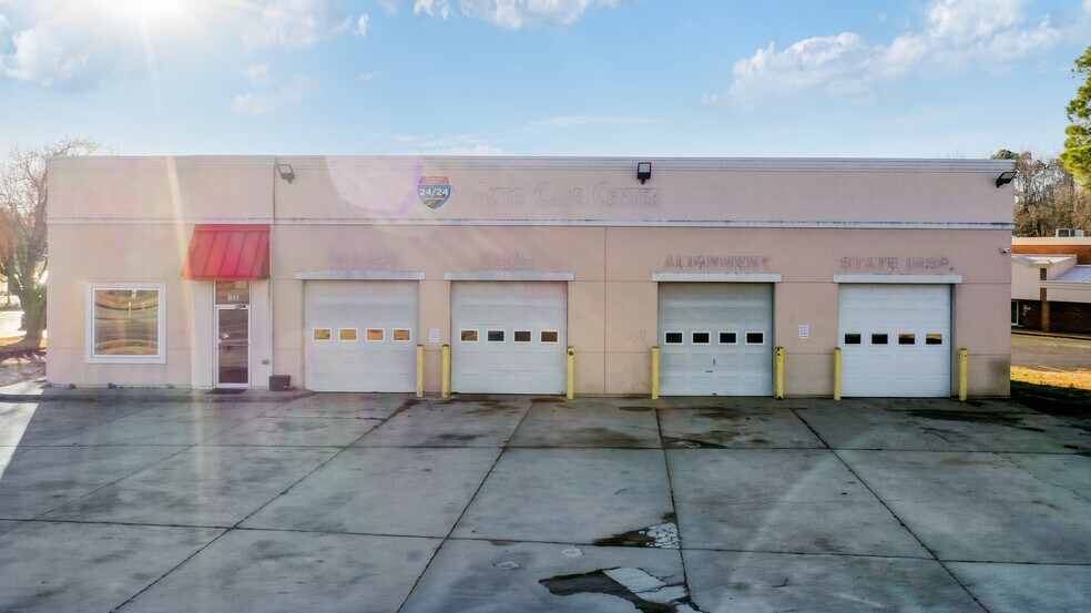 More Photos Of 811 W Constance Rd, Suffolk Flex For Sale