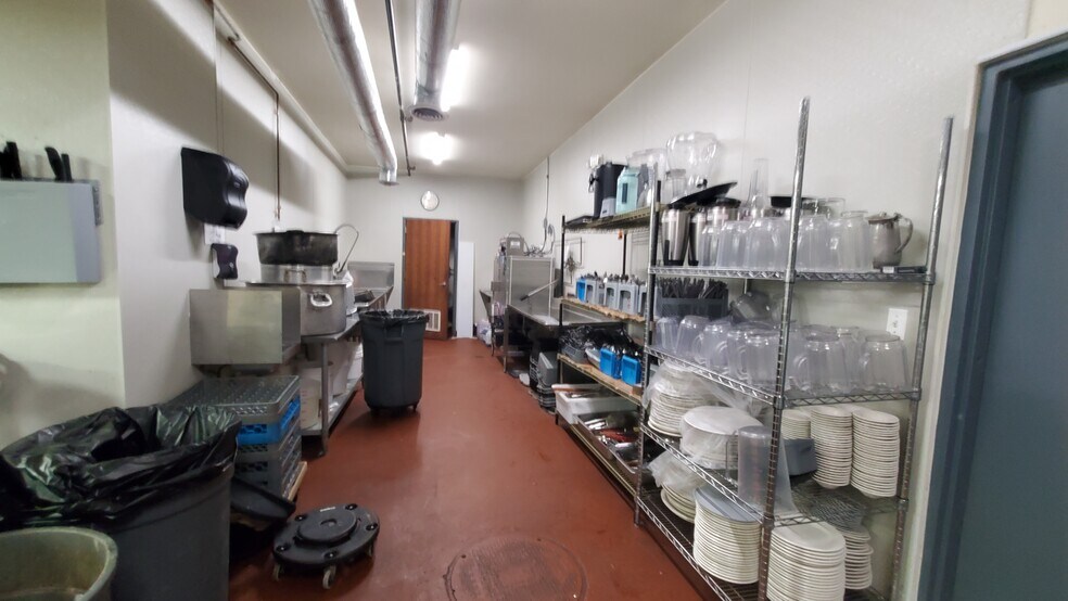 More Photos Of 1300 Irving Park Rd, Streamwood General Retail For Sale