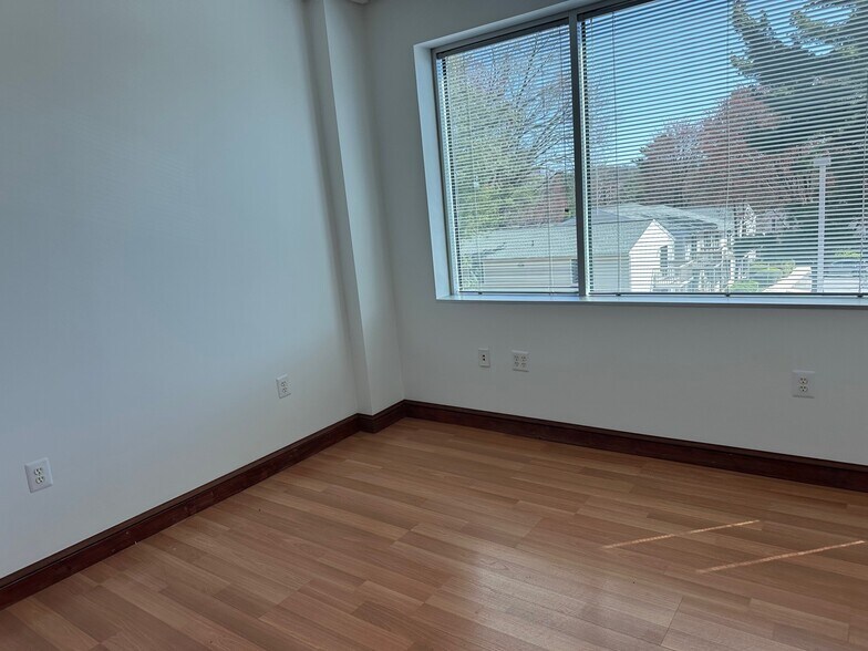 More Photos Of 19785 Crystal Rock Dr, Germantown Medical For Lease