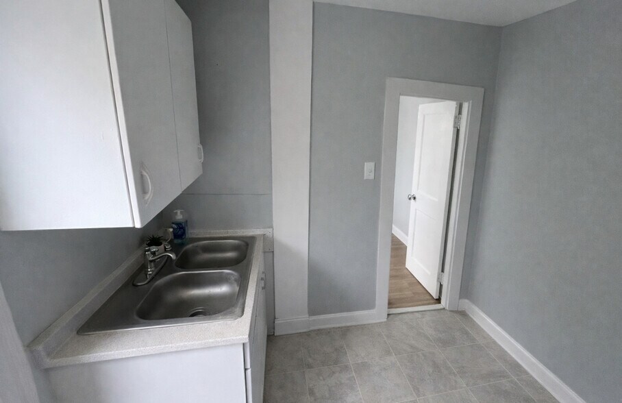 More Photos Of 335 Shonnard St, Syracuse Apartments For Sale