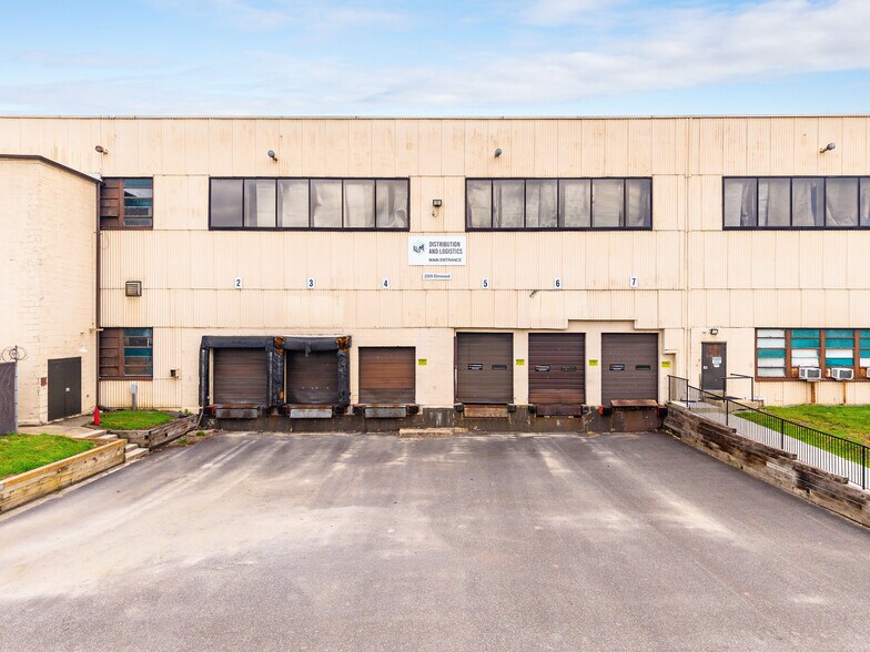 More Photos Of 2000-2009 Elmwood Ave, Sharon Hill Warehouse For Lease