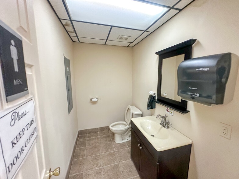 More Photos Of 6501 County Road 150, Midland Industrial For Sale