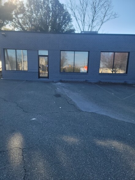 More Photos Of 24 US RT 46 EAST/WEST BOUND, Rockaway General Retail For Lease
