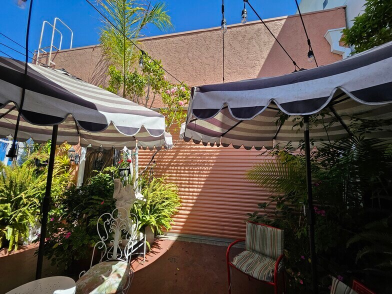 More Photos Of 3264 Motor Ave, Los Angeles Restaurant For Sale