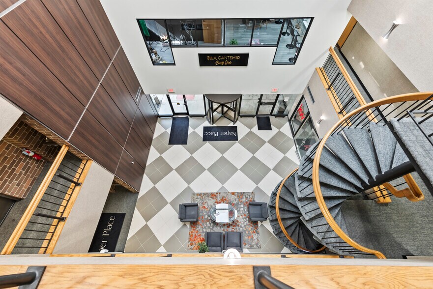 More Photos Of 608 S Washington St, Naperville Office For Lease