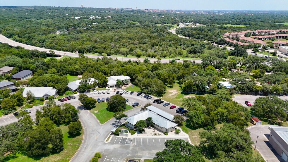 More Photos Of 310 Stagecoach Trl, San Marcos Medical For Lease