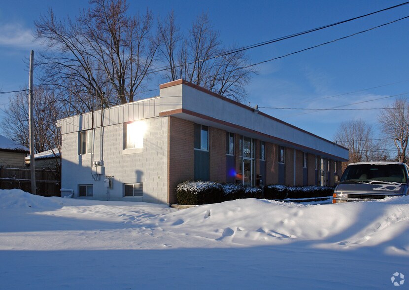 More Photos Of 3929-3933 W Court St, Flint Office For Sale