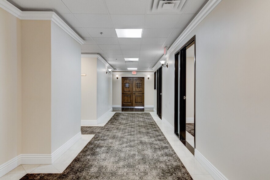 More Photos Of 3470 E Russell Rd, Las Vegas Office For Sale