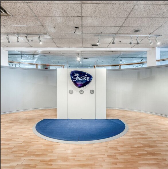 More Photos Of 67 Glenbrook Pl SW, Calgary Office For Sale