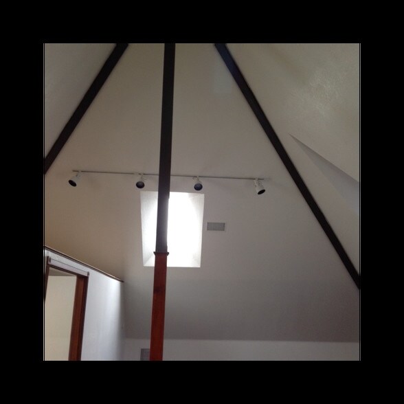 More Photos Of 7841 Foothill Blvd, Sunland Storefront Retail Residential For Lease