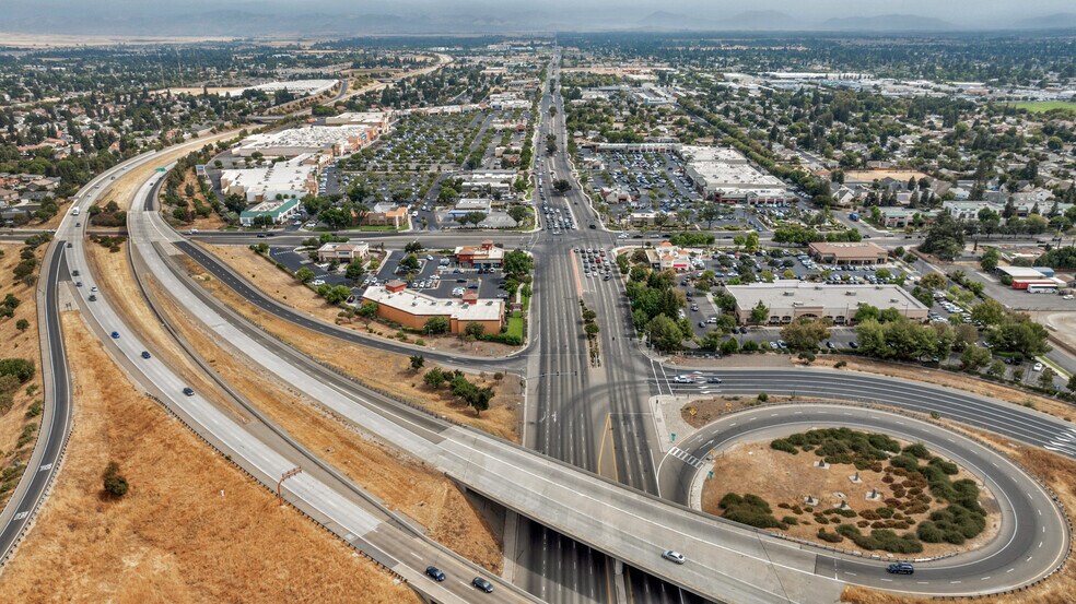 More Photos Of 739-779 Herndon Ave, Clovis Unknown For Sale