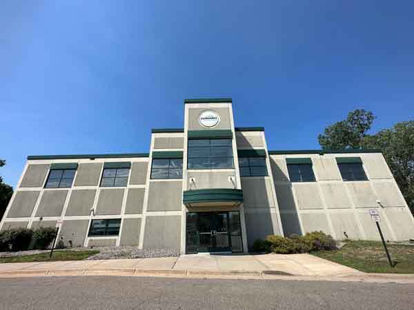 More Photos Of 2500 S Lexington Ave, Mendota Heights Light Distribution For Sale