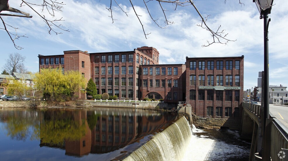 More Photos Of 2 Storer St, Kennebunk Office For Lease