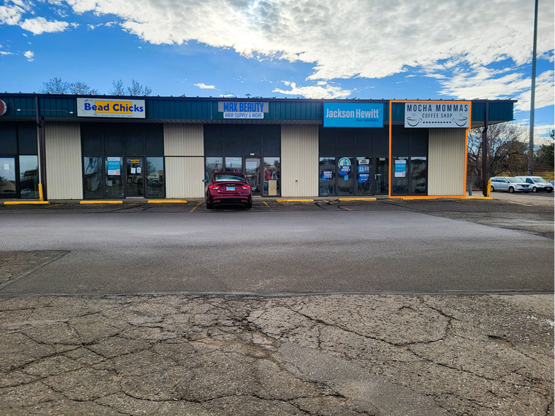 More Photos Of 1035 E Interstate Ave, Bismarck General Retail For Lease