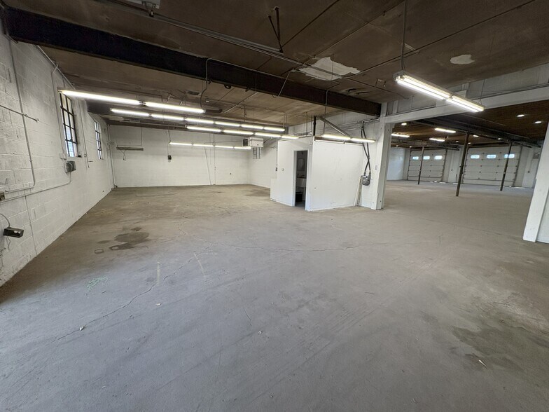 More Photos Of 2000-2010 S Cherokee St, Denver Warehouse For Lease