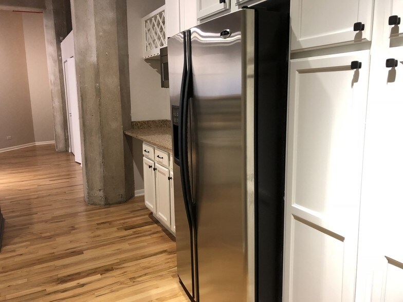More Photos Of 1327 W Washington Blvd, Chicago Loft Creative Space For Lease
