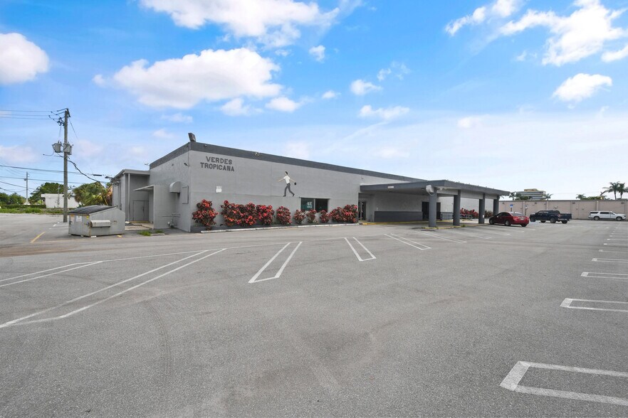 More Photos Of 2500 N Florida Mango Rd, West Palm Beach Freestanding For Sale
