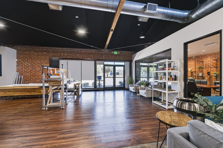 More Photos Of 161 Pasadena Ave, South Pasadena Loft Creative Space For Lease