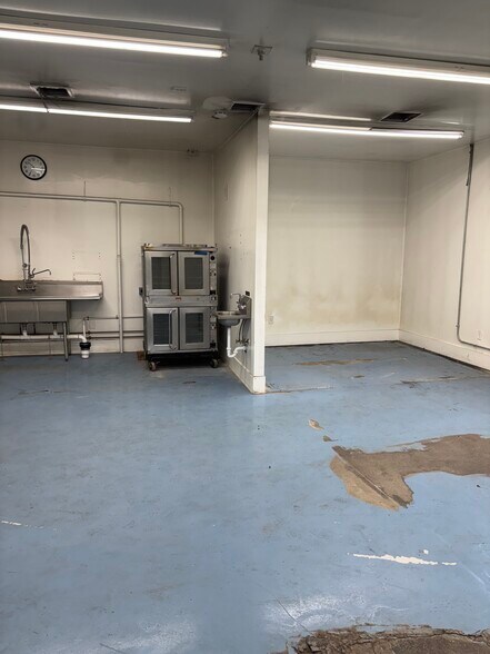 More Photos Of 708 N Division St, Peekskill Restaurant For Lease