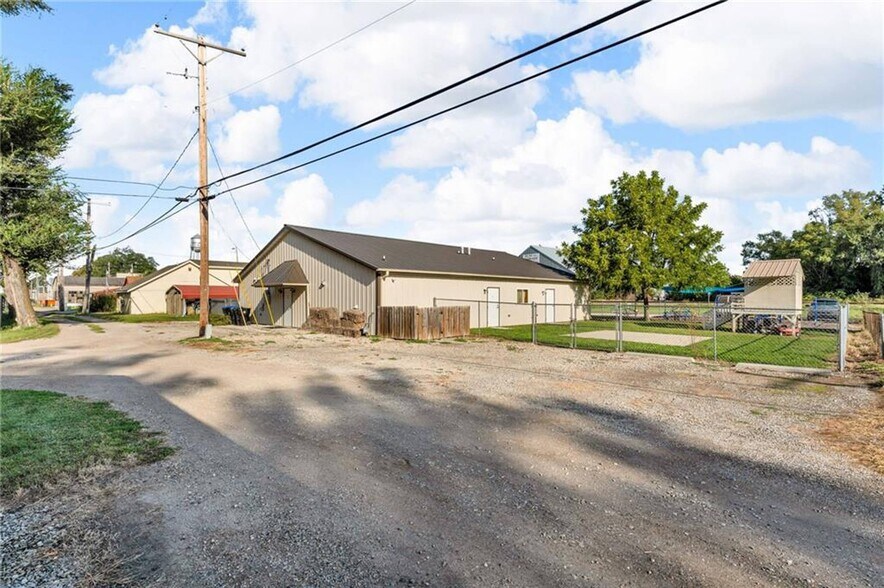 More Photos Of 109 E Railroad St, Silver Lake Daycare Center For Sale