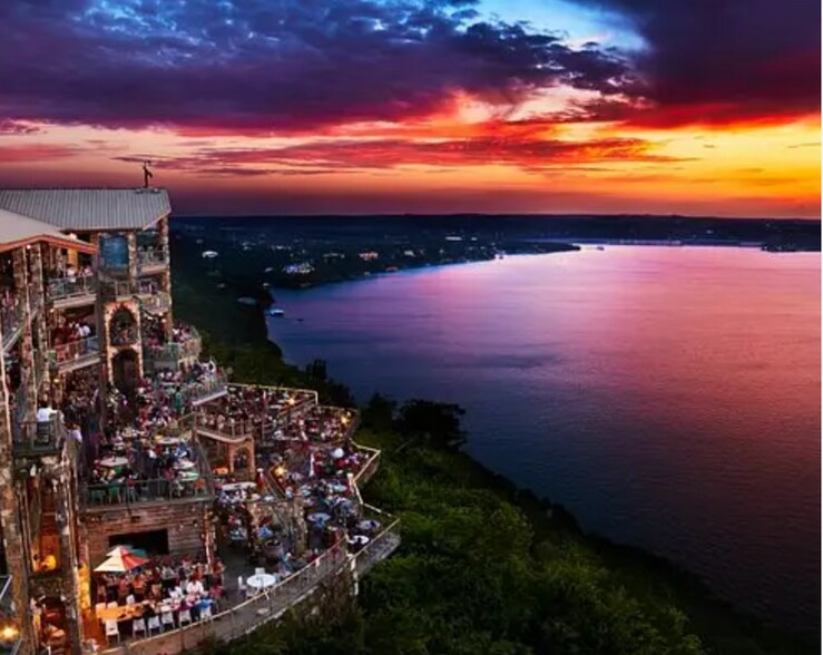 More Photos Of 3700 Ranch Road 620 N, Austin Flex For Sale