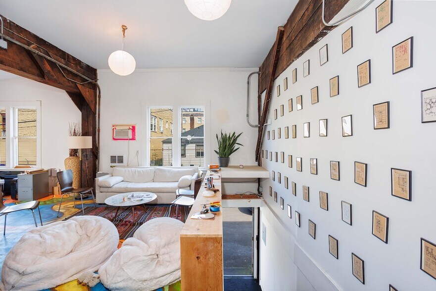 More Photos Of 3425 SE Yamhill St, Portland Loft Creative Space For Sale