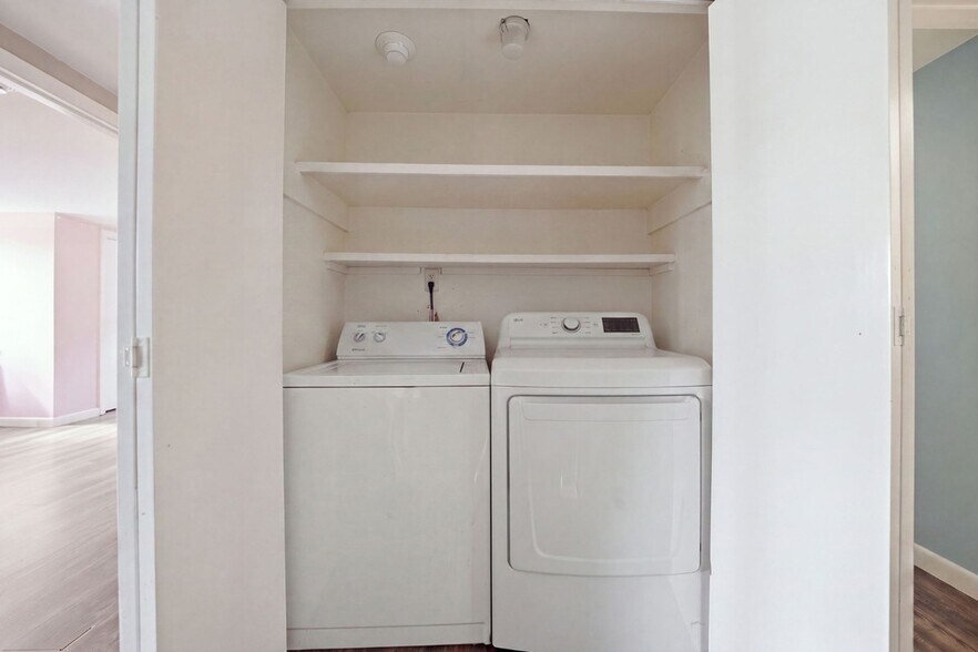 More Photos Of 148 Katama Rd, Edgartown Flex For Sale