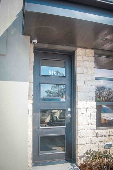 More Photos Of 616 S Post Rd, Midwest City Medical For Sale