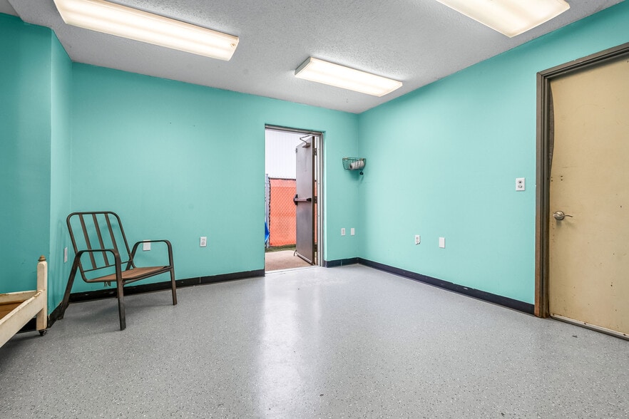 More Photos Of 136 Concord Rd, Jonesville Office For Sale