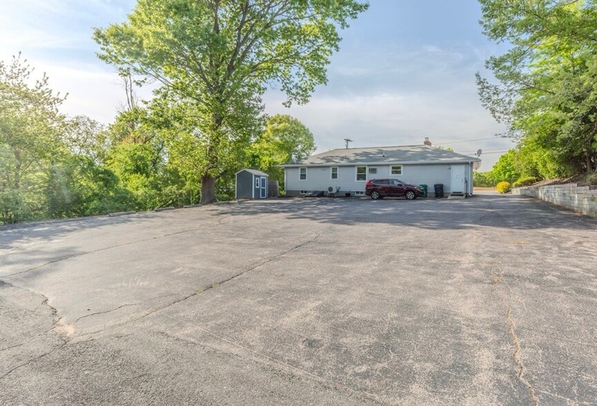 More Photos Of 230 Airport Rd, Warwick Office For Sale