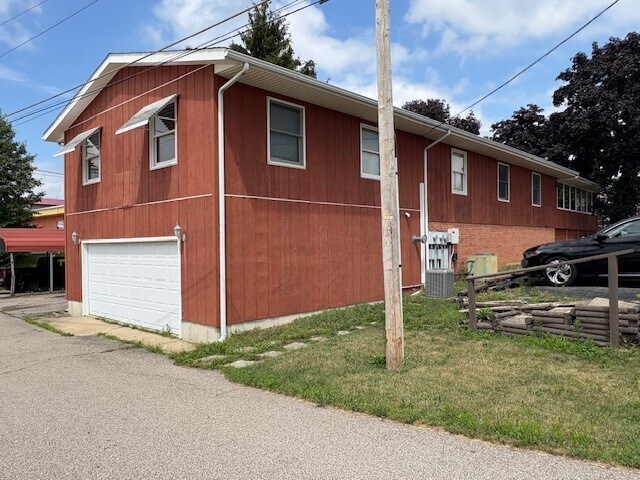 More Photos Of 127 S Stewart St, Bremen Office For Sale