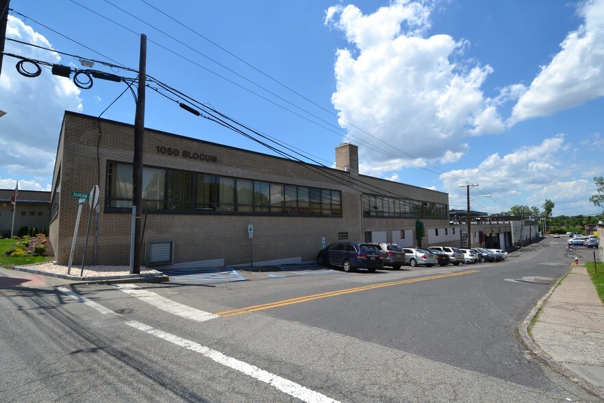 More Photos Of 700 Grand Ave, Ridgefield Warehouse For Lease