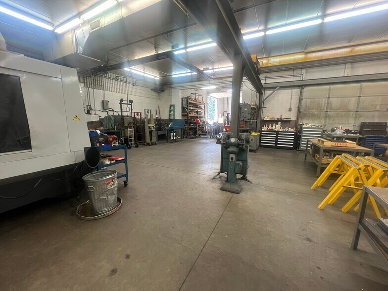 More Photos Of 2161 NE 107th Ln, Blaine Manufacturing For Sale