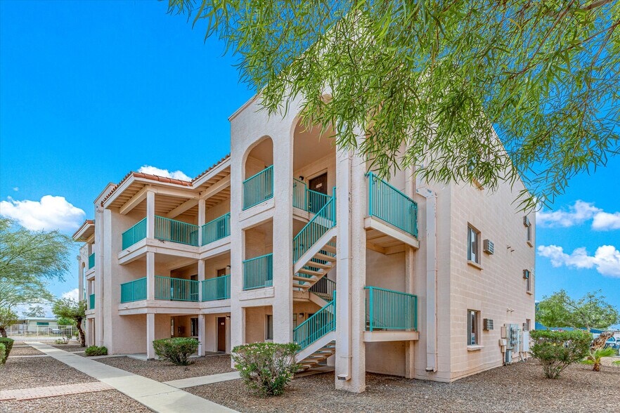 More Photos Of 5770 S Jeanette Blvd, Tucson Apartments For Sale
