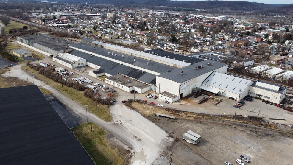 More Photos Of 900 W 9th Ave, Huntington Manufacturing For Sale