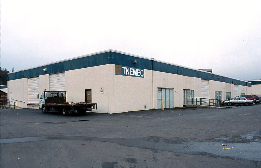 More Photos Of 7925-7937 2nd Ave S, Seattle Warehouse For Lease