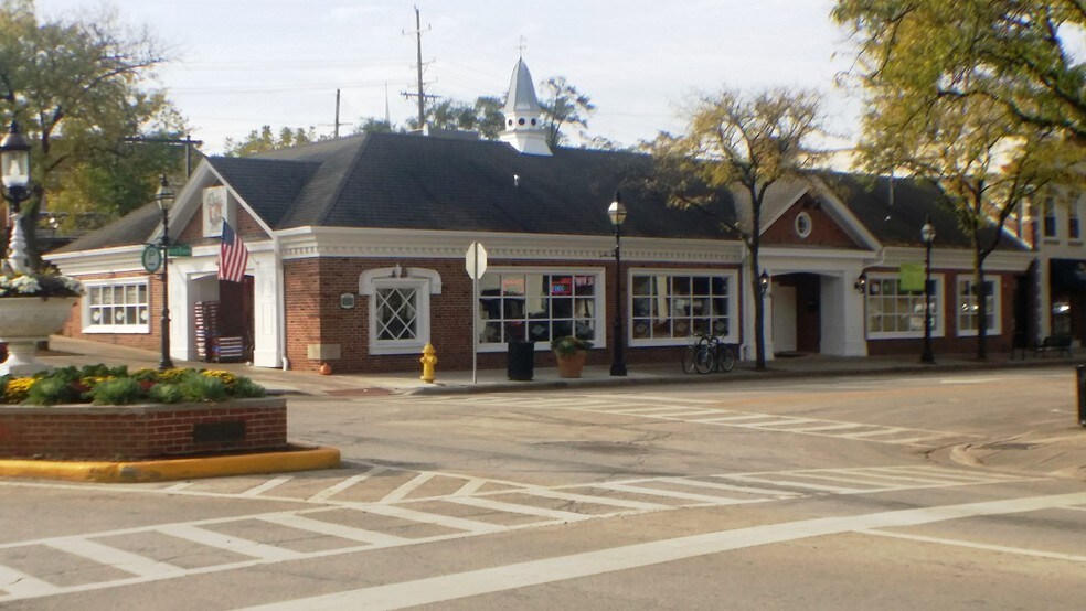 More Photos Of 515 Crescent Blvd, Glen Ellyn Freestanding For Lease