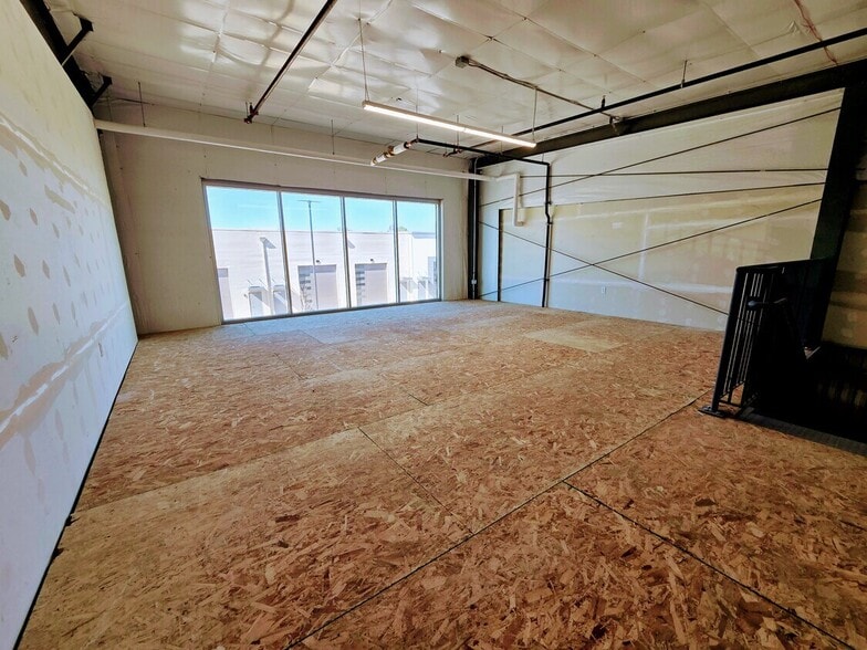 More Photos Of 13853 E Briarwood Ave, Centennial Light Distribution For Sale