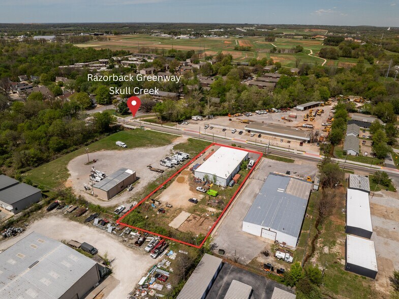 More Photos Of 535 W Poplar St, Fayetteville Warehouse For Lease