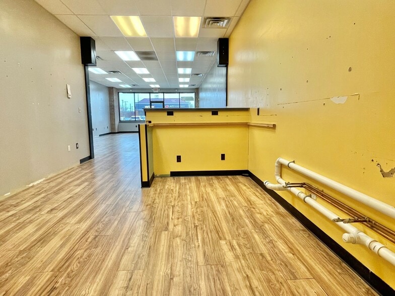 More Photos Of 761 Indian Boundary Rd, Chesterton Unknown For Lease