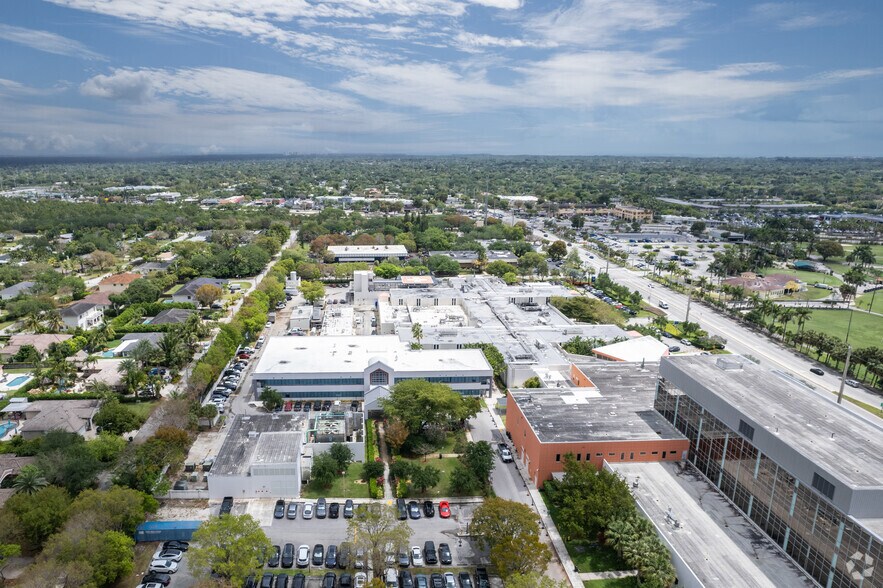 More Photos Of 9380 SW 150th St, Miami Medical For Lease