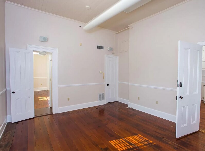 More Photos Of 245 Intendencia St, Pensacola Office Residential For Sale