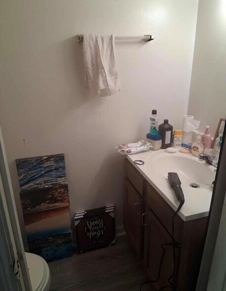 More Photos Of 509 Last Resort Ct, Cumberland Multifamily For Sale
