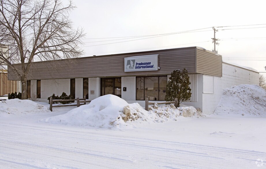 More Photos Of 20 S 32nd Ave S, Saint Cloud Office For Sale