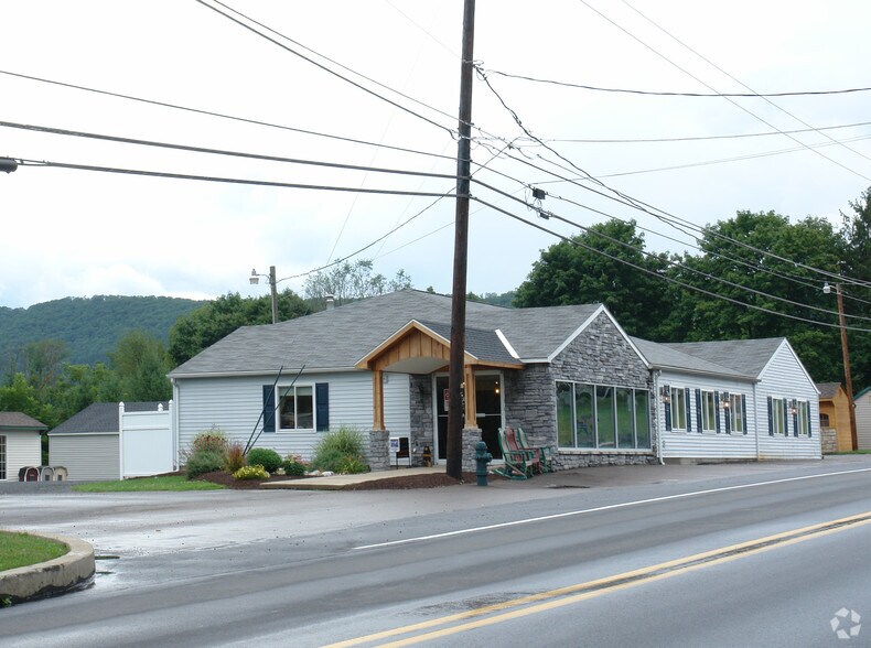 More Photos Of 341 N Market St, Elysburg Freestanding For Lease