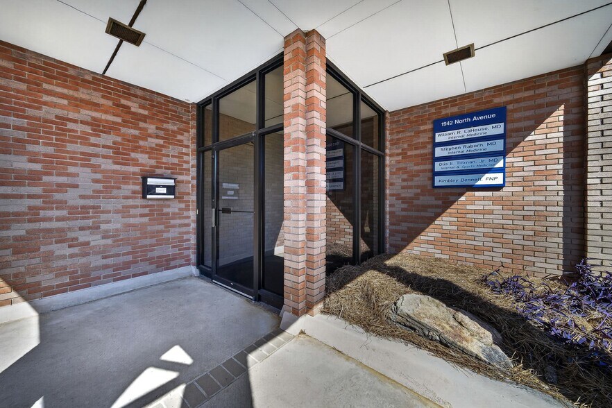 More Photos Of 1942 North Ave, Columbus Medical For Lease
