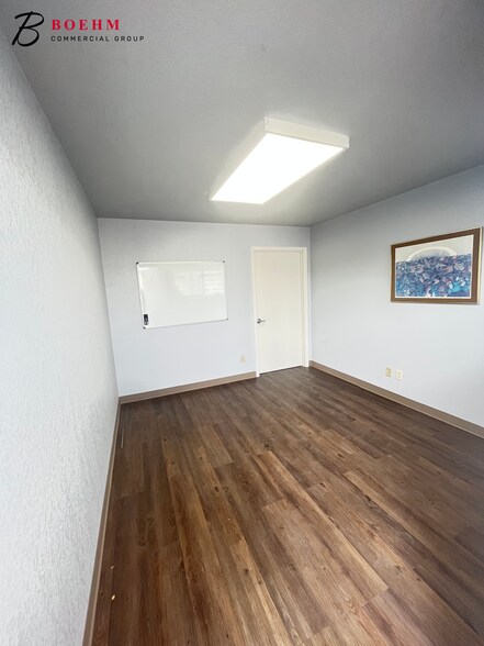 More Photos Of 141 Industrial Dr, Boerne Warehouse For Lease