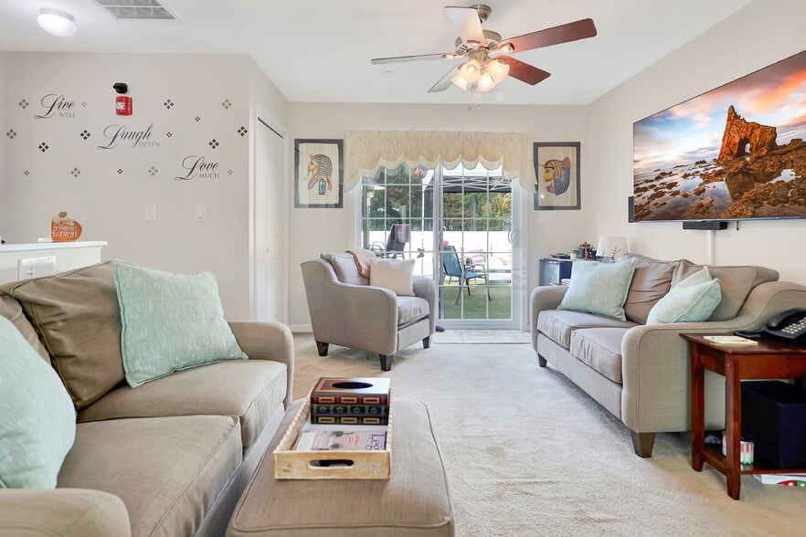 More Photos Of 1400 Broadway Rd, Dracut Flex For Sale